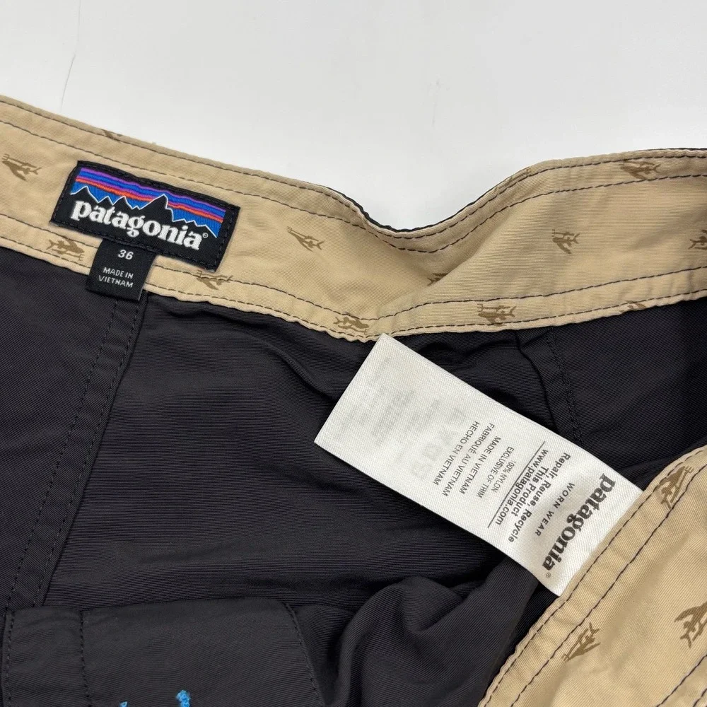 Patagonia Men's 36 Black Board Swim Trunks Nylon Fish Print Lining‎ Shorts